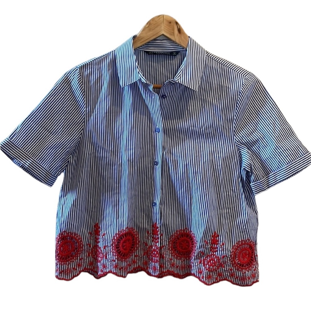 Zara Basic Cropped Collared Button Up Blouse Blue… - image 3